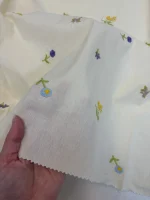 хлопок с вышивкой цветы на сливочном premier fabric